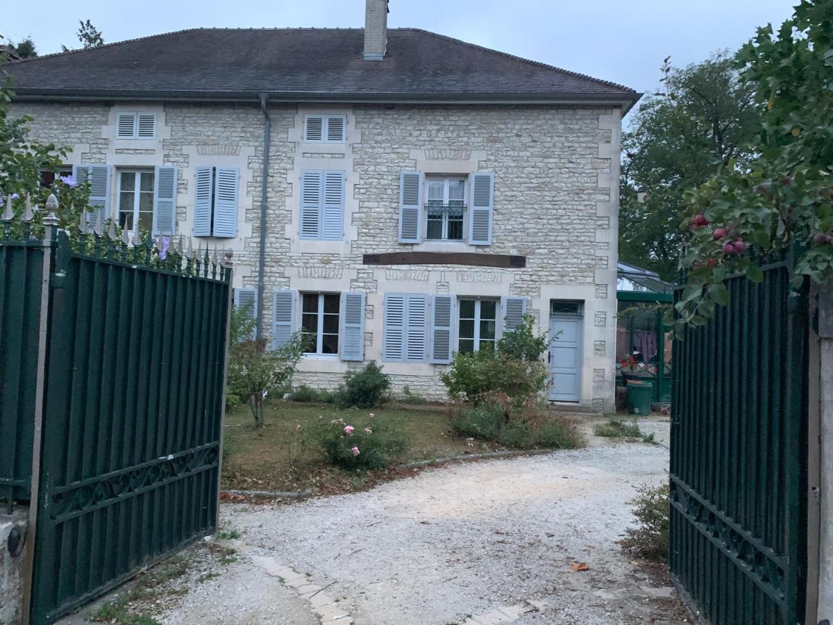 Chambres D'Hotes Dans Une Maison De Caractere Mussey-sur-Marne Εξωτερικό φωτογραφία